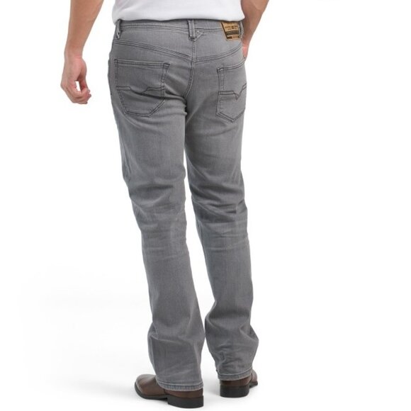 DIESEL  Larkee Straight Jeans. - Picture 2 of 4
